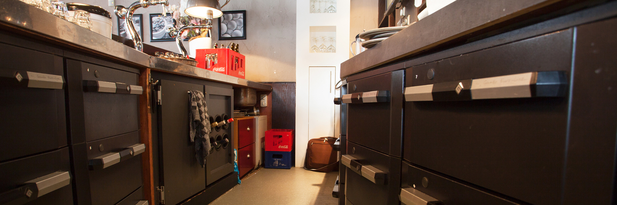 Back-bar-refrigerator